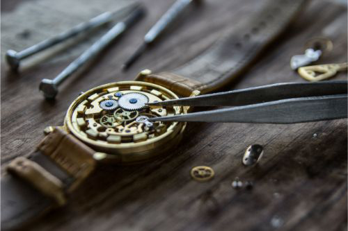 時計のオーバーホールとは 頻度や値段の相場をご紹介 バイセルハント Buysell Hunt オーダー型高級時計レンタルサービス